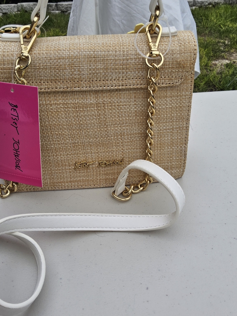 Betsey Johnson Beige Straw Satchel with Pink Bow & Floral Appliqués - Picture 3 of 6